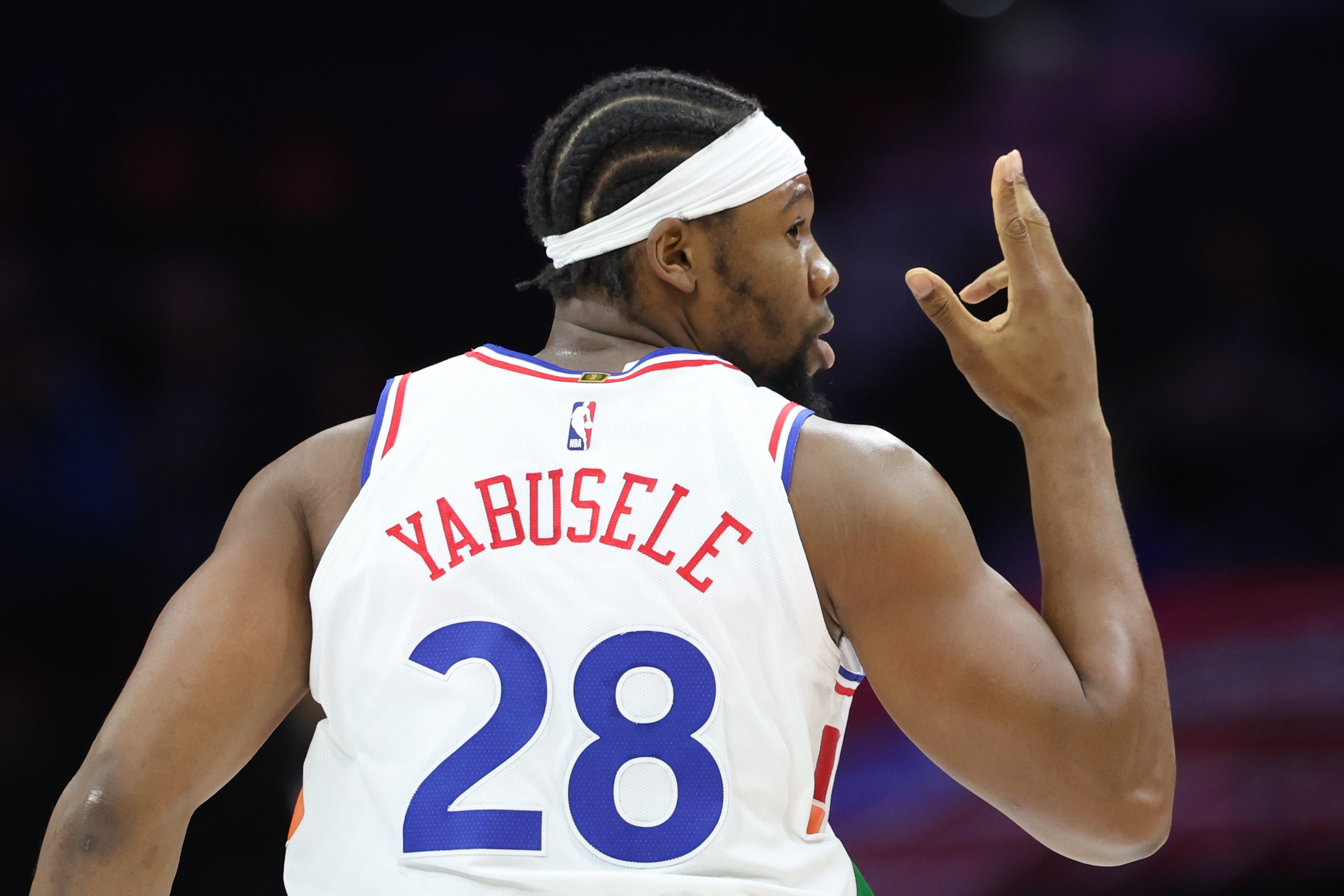 Yabo-Stein：76人继续以三巨头冲冠 优先续约格莱姆斯&amp;很难留亚布塞莱