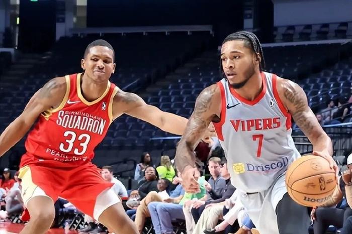 再见白魔！火箭签2米03前锋，清理2将力邀利拉德