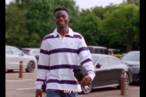 阿森纳今日开始季前训练，萨卡、厄德高等球员先后归队