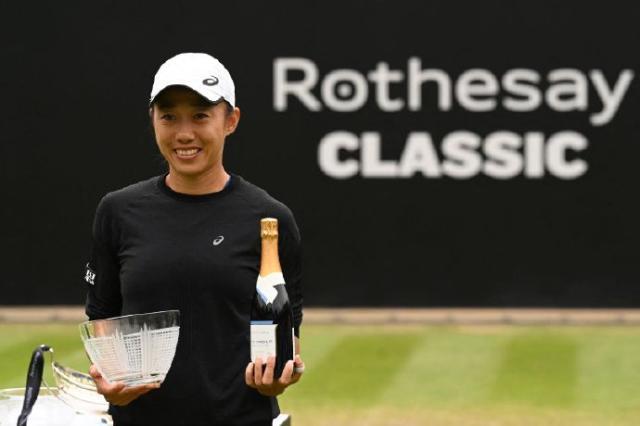 亚博官网-一日三赛体能不支退赛 张帅草地热身仍满载而归